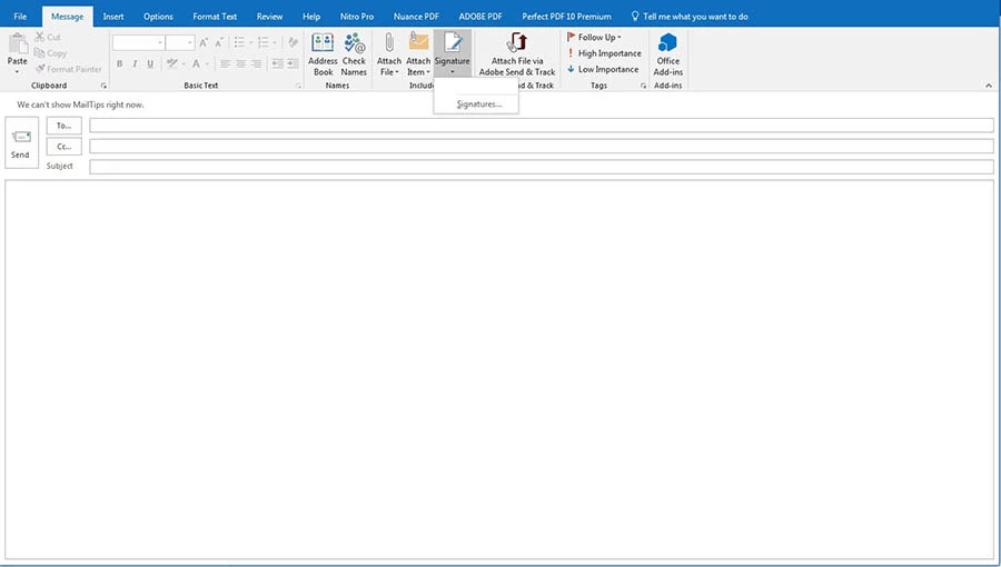 Screeshot di una e-mail vuota con il pulsante “Firma” in Outlook