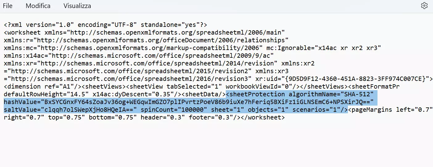 Il file XML nell’editor di Windows con la voce selezionata per la protezione del foglio