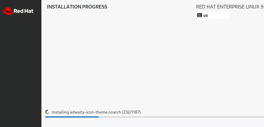 Schermata dell’avanzamento dell’installazione di RHEL 9