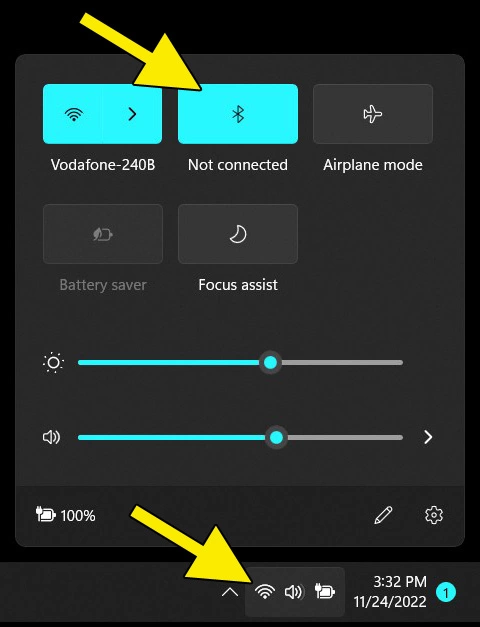 Impostazioni di rete con il pulsante Bluetooth tramite l’icona della rete nella barra delle applicazioni.