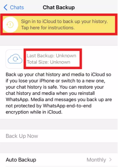 Screenshot di WhatsApp su un iPhone con il riquadro giallo per il login su iCloud